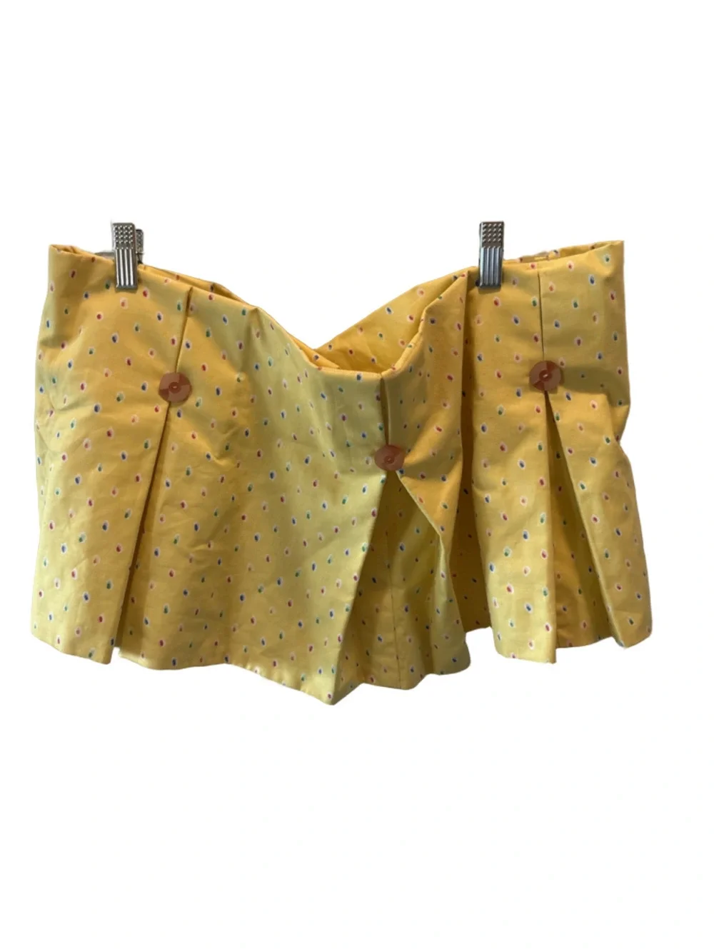 Yellow Polkadotted Small Curtain With Plates